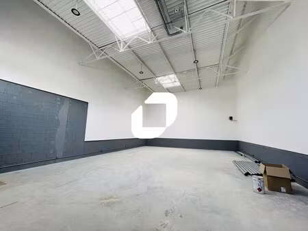 location local d’activités vaux le penil 77000 207m² à 18410m²
