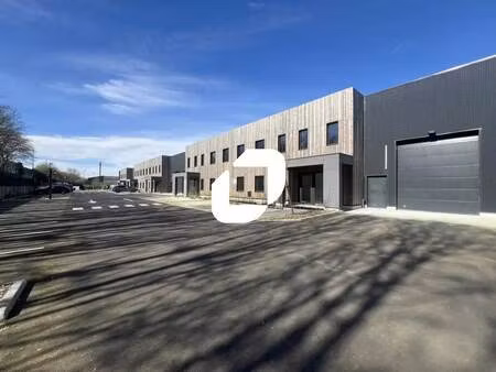 location local d’activités wambrechies 59118 554m²