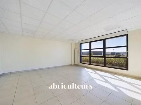 location bureaux 720 m²