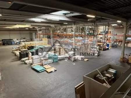 location entrepôt 2 760 m²