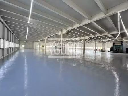 location entrepôt 4 000 m²