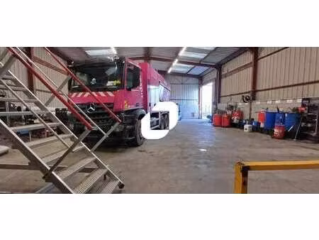 location local d'activités 540 m²