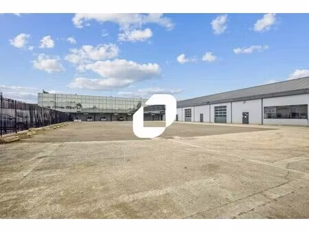 location local d’activités gonesse 95500 1316m²
