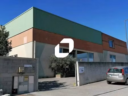 location local d'activités 1 460 m²