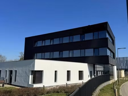 location bureaux 209 m²