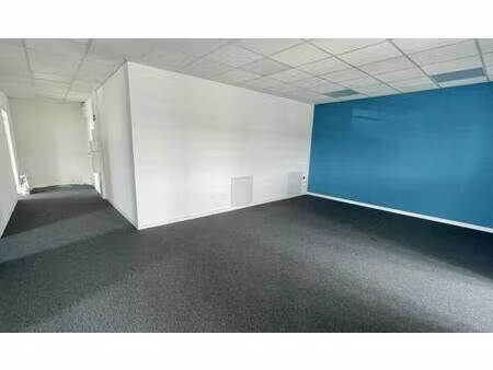location bureaux 202 m² à 561 m²