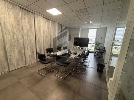 location bureaux 155 m² à 279 m²