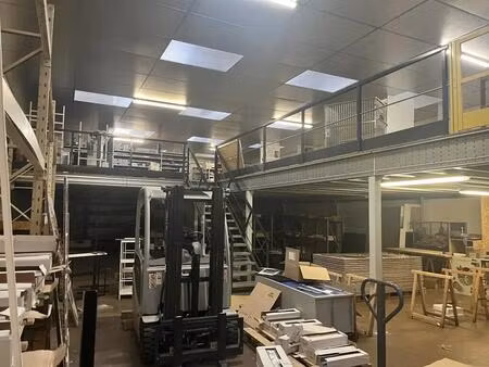 location entrepôt 564 m²