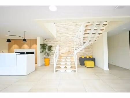 location bureaux 493 m²