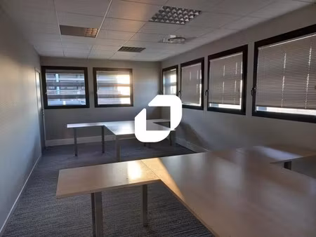 location bureaux 130 m²