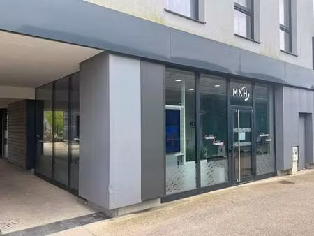 location bureaux 144 m²