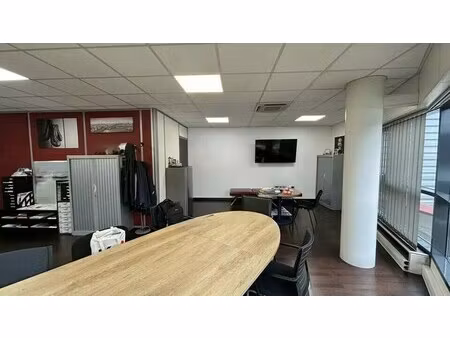 location bureaux 96 m²