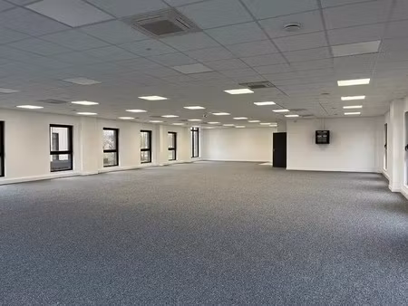 location bureaux 283 m²