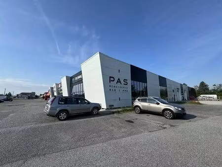 location commerce valence 26500 490m²