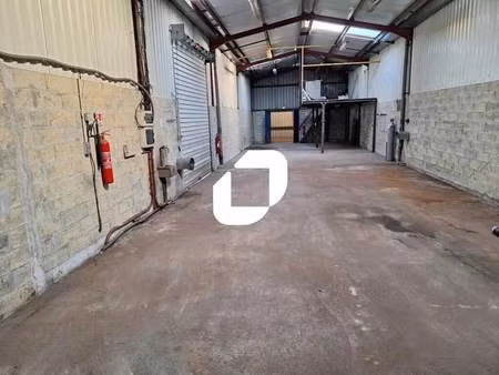 location entrepôt 40 m² à 388 m²