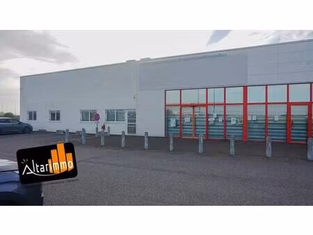 location entrepôt 450 m² à 954 m²
