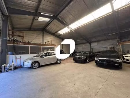 location local d'activités 346 m²