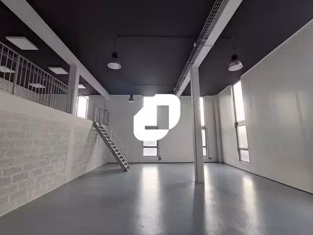 location local d'activités 180 m²