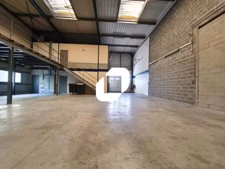 location local d'activités 350 m²