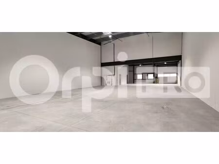 location local d’activités corbeil essonnes 91100 383m²
