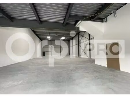 location local d’activités corbeil essonnes 91100 718m²