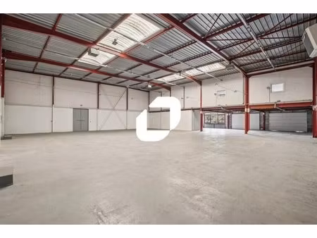 location local d’activités creteil 94000 808m² à 2258m²