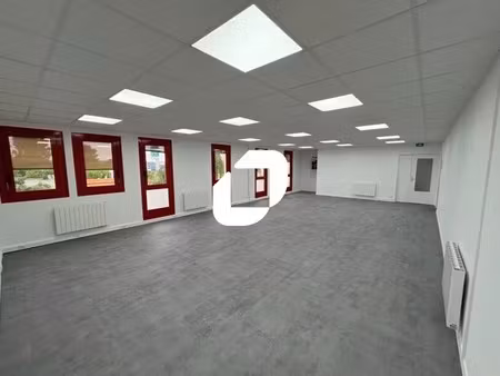 location local d'activités 645 m²