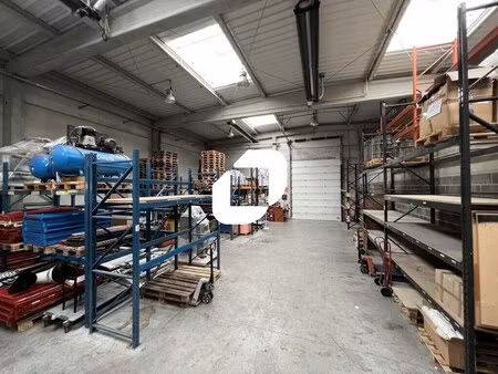 location local d’activités hallennes lez haubourdin 59320 954m²