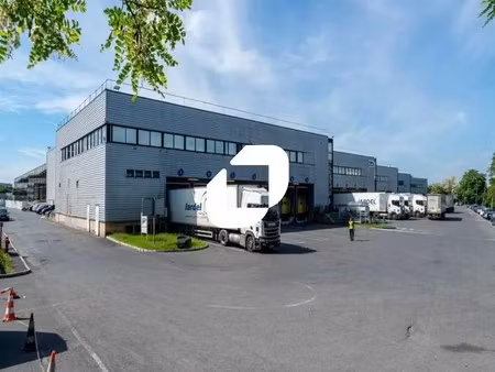 location local d'activités 2 919 m²