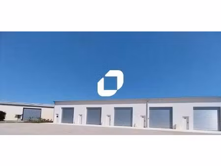 location local d'activités 194 m²