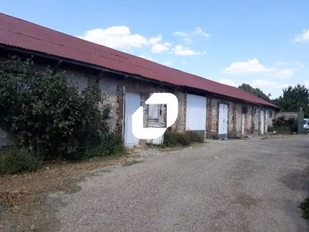 location local d'activités 100 m²