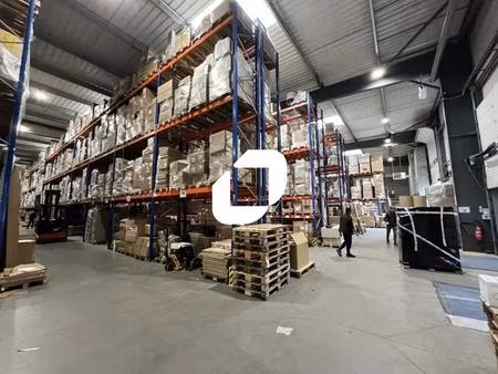 location local d'activités 4 228 m²