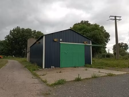 location local d'activités 107 m²