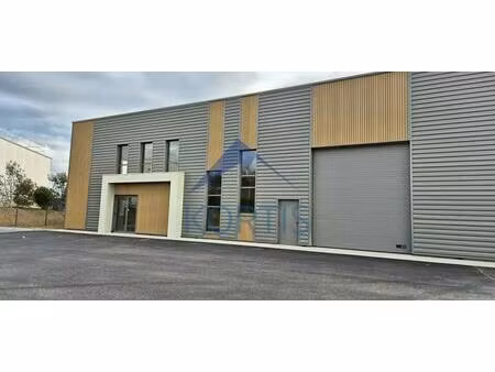 location local d'activités 513 m²