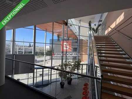 location bureaux 600 m² à 1 076 m²