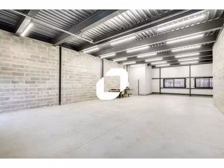 location bureaux 300 m² à 600 m²