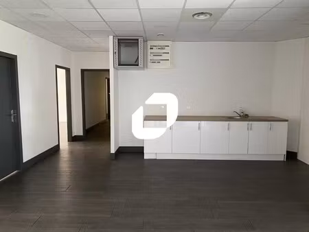 location commerce merignac 33700 62m² à 2226m²