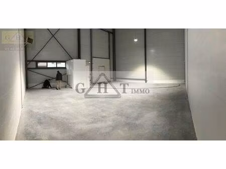 location entrepôt bussy saint georges 77600 221m²