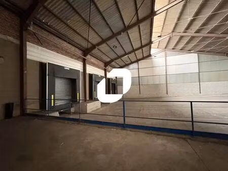location local d'activités 7 907 m²