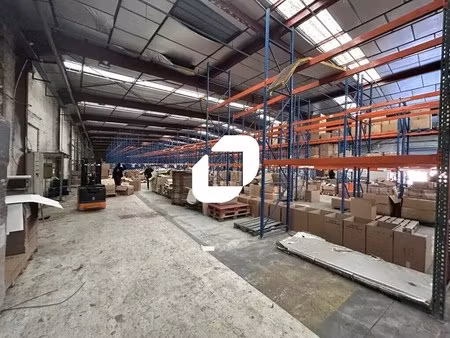 location local d'activités 1 000 m² à 2 500 m²