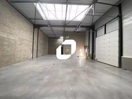 location local d'activités 270 m²