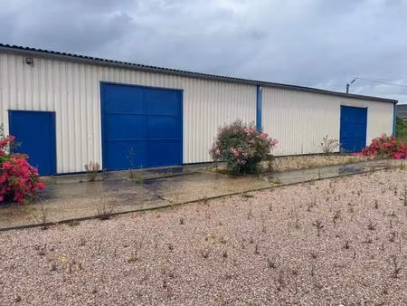 location local d'activités 240 m²