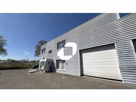 location local d'activités 170 m²