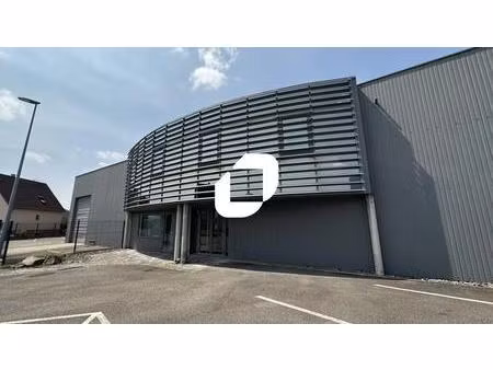 location local d'activités 465 m²