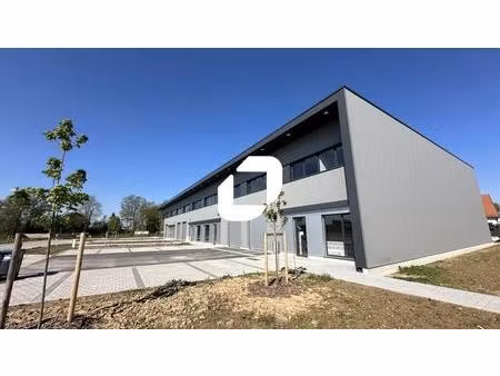 location local d'activités 86 m² à 374 m²