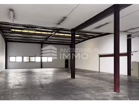 location local d'activités 313 m² à 1 044 m²