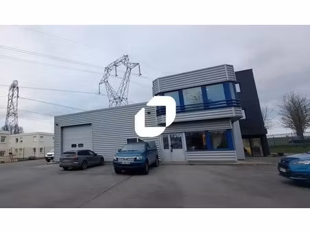 location local d'activités 176 m²