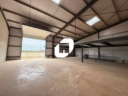 location local d'activités 304 m² à 1 216 m²