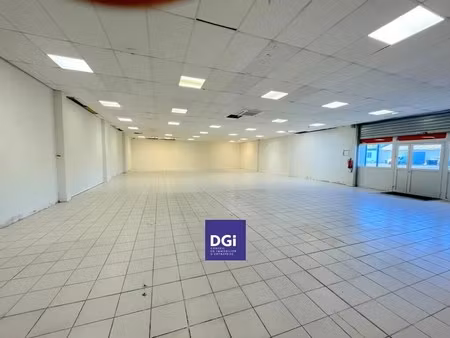 location local d'activités 375 m²