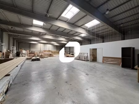 location local d’activités perenchies 59840 2060m²
